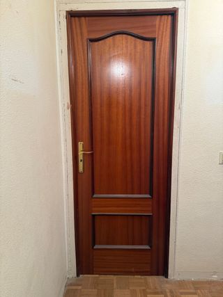 Puerta de madera