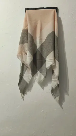 Pashmina Cuadros Parfois