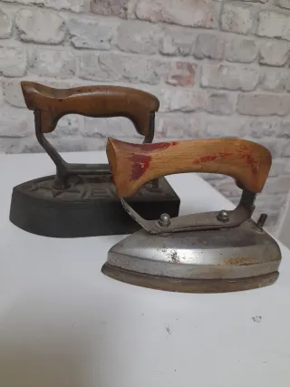 Ferri da stiro vintage con resistenza