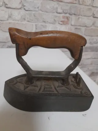 Ferri da stiro vintage con resistenza