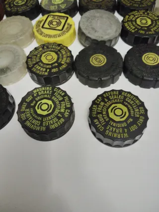 Lote tapones frenos Mercedes W123 W124 W210 W190