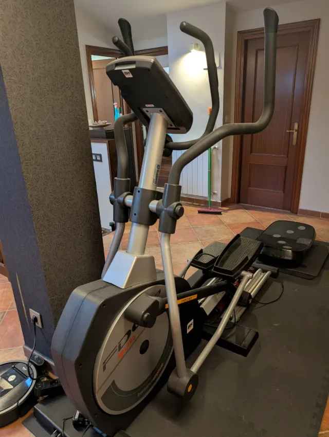 Bicicleta Elíptica BH I.FDC20 Studio