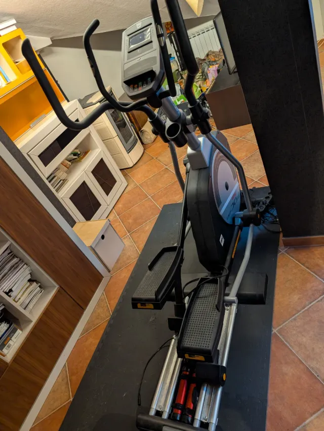 Bicicleta Elíptica BH I.FDC20 Studio