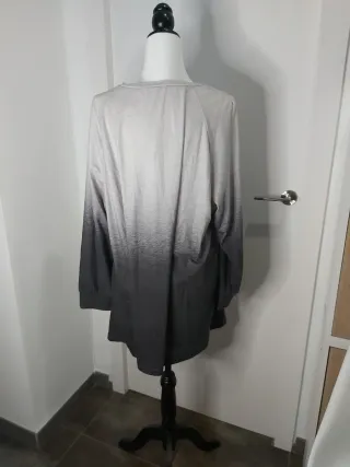 Camiseta manga larga degradado gris