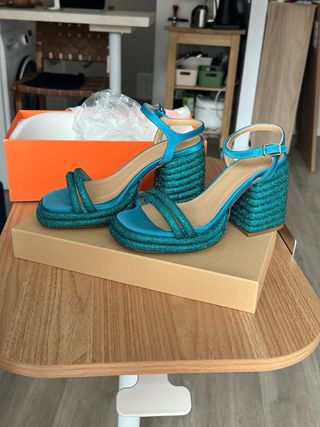 Sandalias Castañer tacón fiesta azul T37