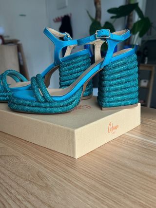 Sandalias Castañer tacón fiesta azul T37