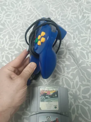 Controller e 2 giochi F-1 World Grand Prix N64