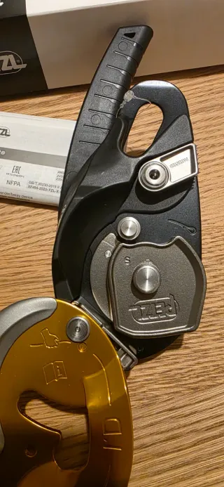 Petzl I'D S Descensor