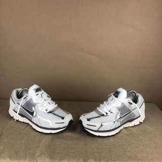 Nike plateadas talla 43