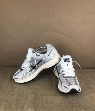 Nike plateadas talla 43