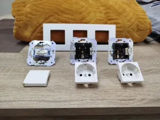 2 juegos enchufe y interruptor cruce