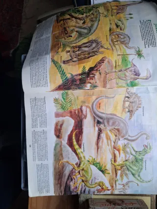 Album Gigante Dinosauri 240 Cromi