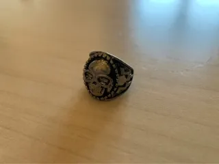 Ring Skull