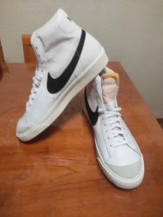 Nike Blazer Mid Vintage '77 Blanco/Negro