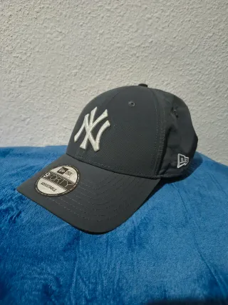 Gorra New Era 9FORTY Gris