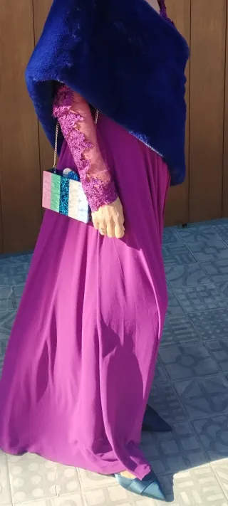 Vestido fiesta morado con pedrería