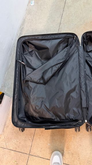 Maleta negra grande con ruedas