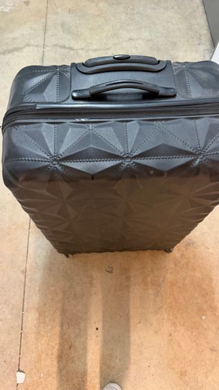 Maleta negra grande con ruedas