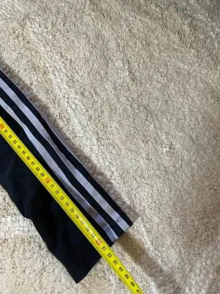 Mallas Adidas Negras con Rayas Grises