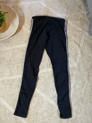 Mallas Adidas Negras con Rayas Grises