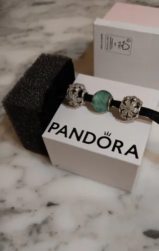 Lote Pandora 3 charms para Elena.