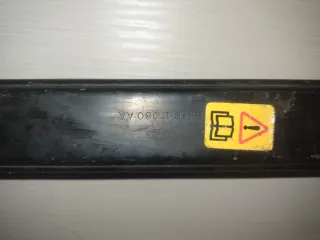 Ford Fiesta 2 (1983-1989) cric sollevatore