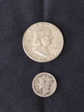 2 Vecchie Monete d'Argento USA