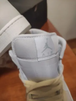 Nike AJ1 Mid Ice Sea Glass