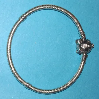 Lote pulsera Carroza Cenicienta y Cabeza Minnie