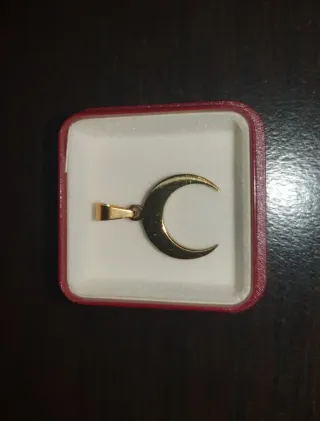 COLGANTE DE ORO DE 18 QUILATES(18K).NUEVO.