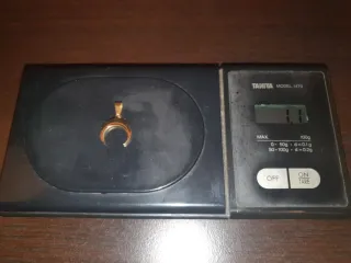 COLGANTE DE ORO DE 18 QUILATES(18K).NUEVO.