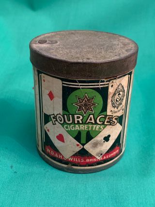 Set di scatole di latta antiche