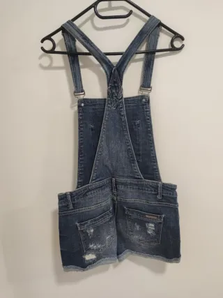 Peto vaquero corto con rotos