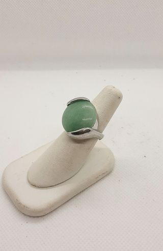 Anello con giada verde e argento