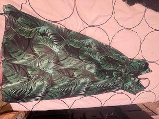 Vestido largo estampado hojas tropicales