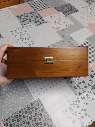 Scatola porta the in legno con 6 divisori Mlesna