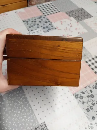 Scatola porta the in legno con 6 divisori Mlesna