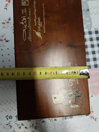 Scatola porta the in legno con 6 divisori Mlesna