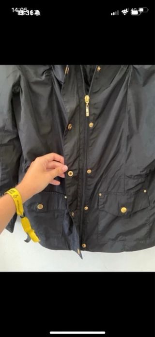 Chaqueta parka impermeable negra