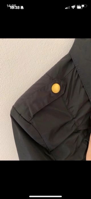 Chaqueta parka impermeable negra