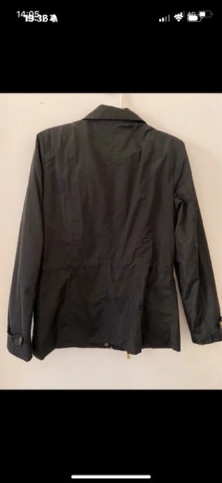 Chaqueta parka impermeable negra