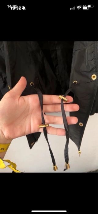 Chaqueta parka impermeable negra