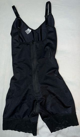 Faja moldeadora con realce