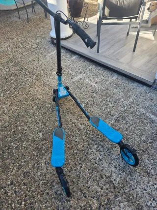 Patinete infantil azul