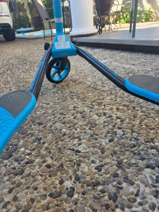 Patinete infantil azul