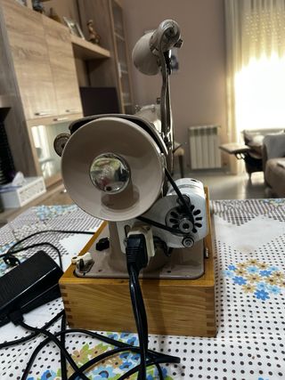 Máquina de coser SINGER eléctrica