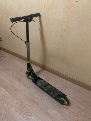 Patinete Oxelo Negro y Verde