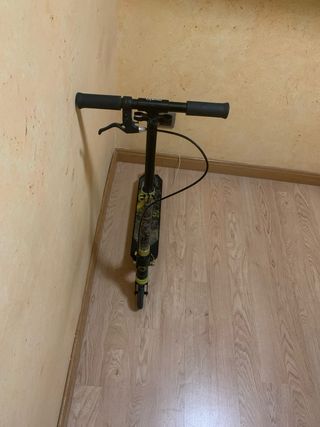 Patinete Oxelo Negro y Verde