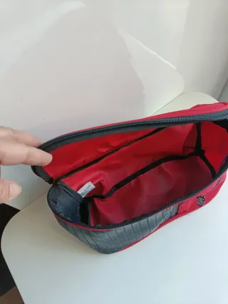 Riñonera Marlboro Roja y Negra