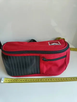 Riñonera Marlboro Roja y Negra